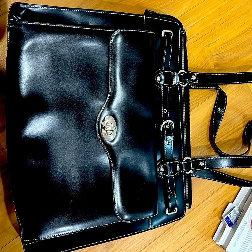 New laptop bag never used